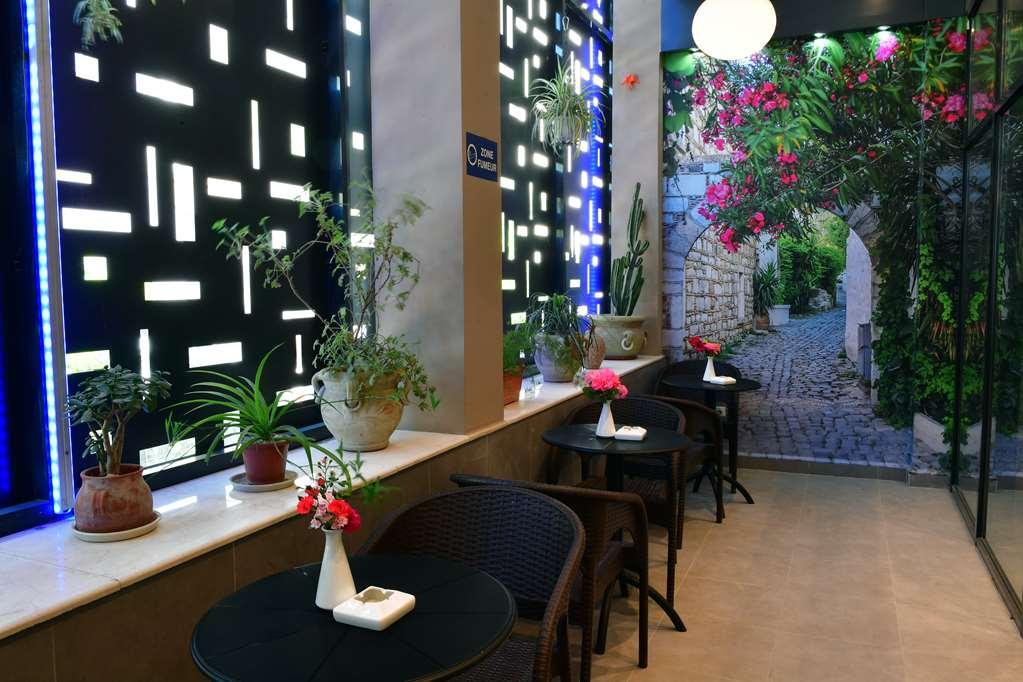 Tulip Inn Naya Algiers Restoran foto